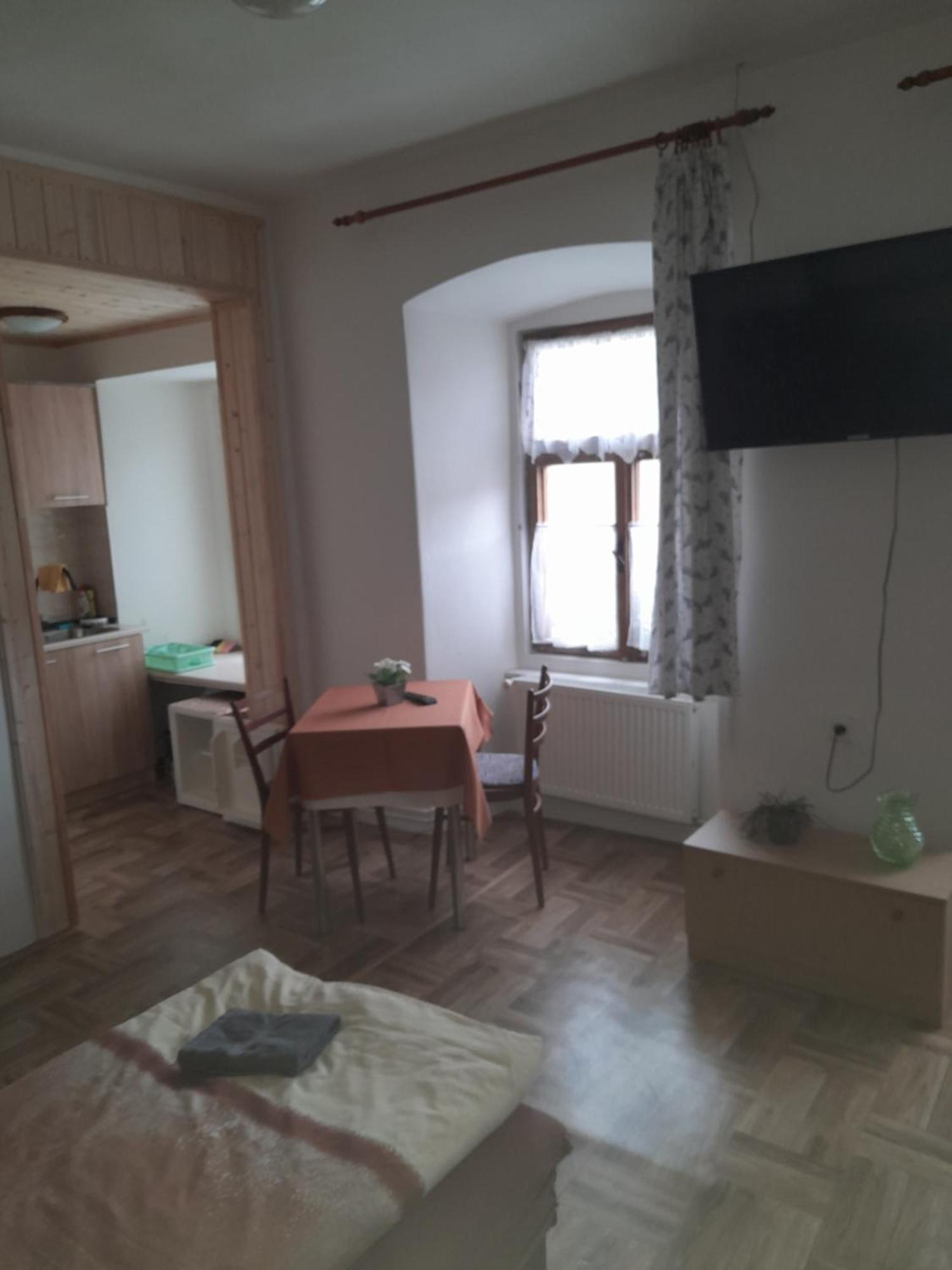 Penzion Sklarska Hospoda Chřibská Bagian luar foto