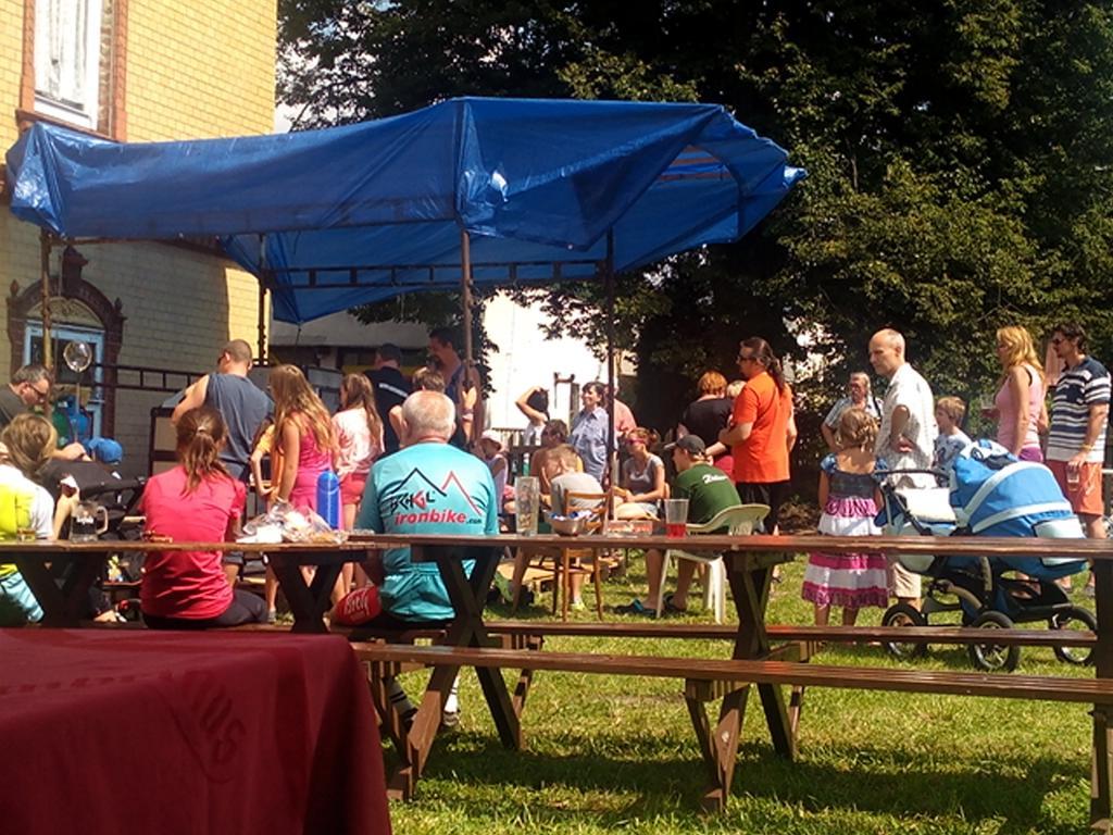 Penzion Sklarska Hospoda Chřibská Bagian luar foto