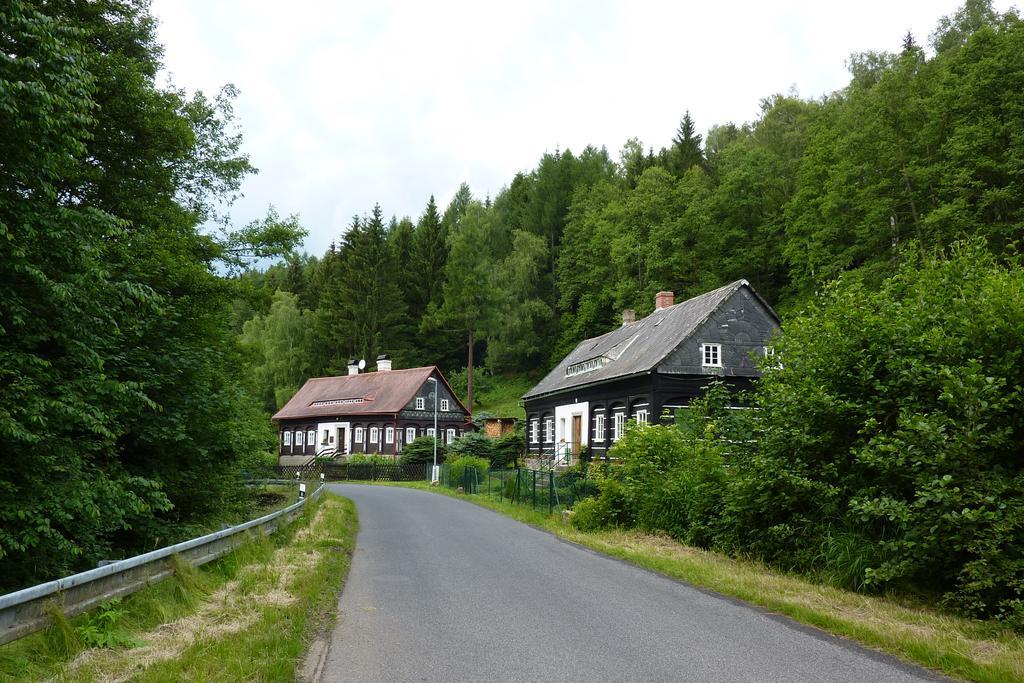 Penzion Sklarska Hospoda Chřibská Bagian luar foto