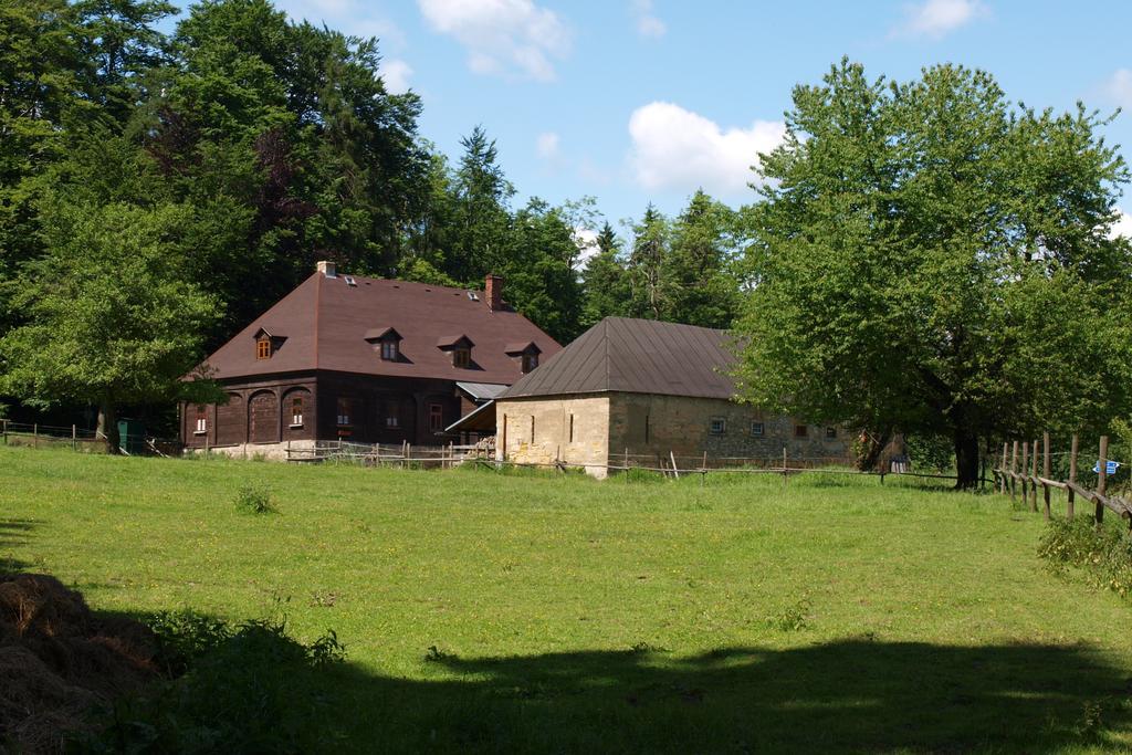 Penzion Sklarska Hospoda Chřibská Bagian luar foto