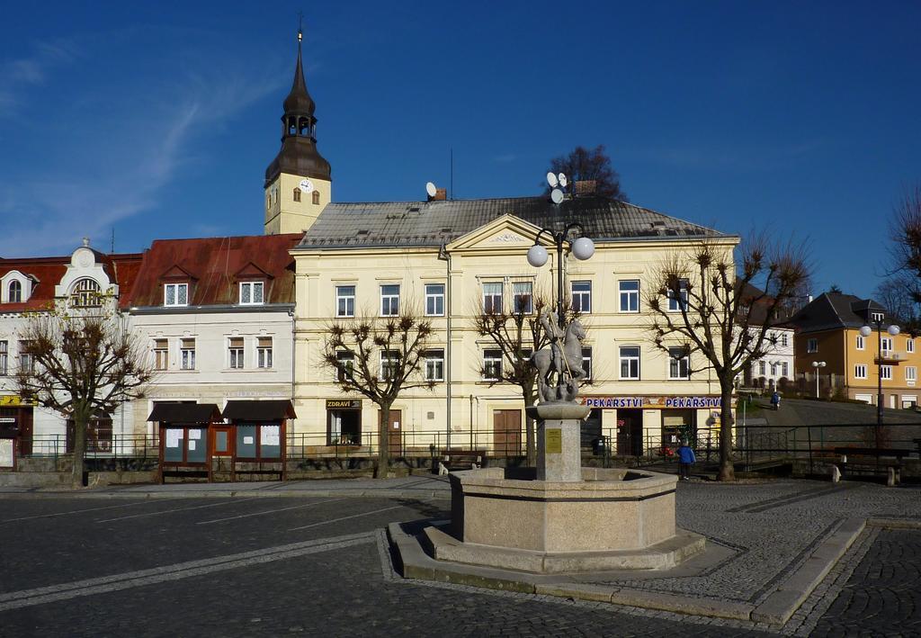 Penzion Sklarska Hospoda Chřibská Bagian luar foto