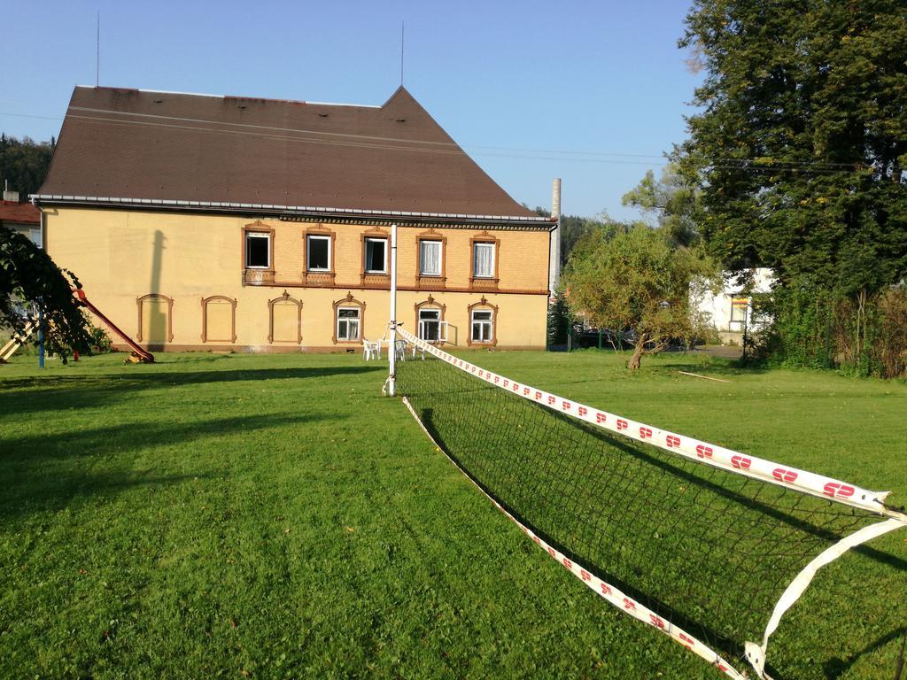 Penzion Sklarska Hospoda Chřibská Bagian luar foto