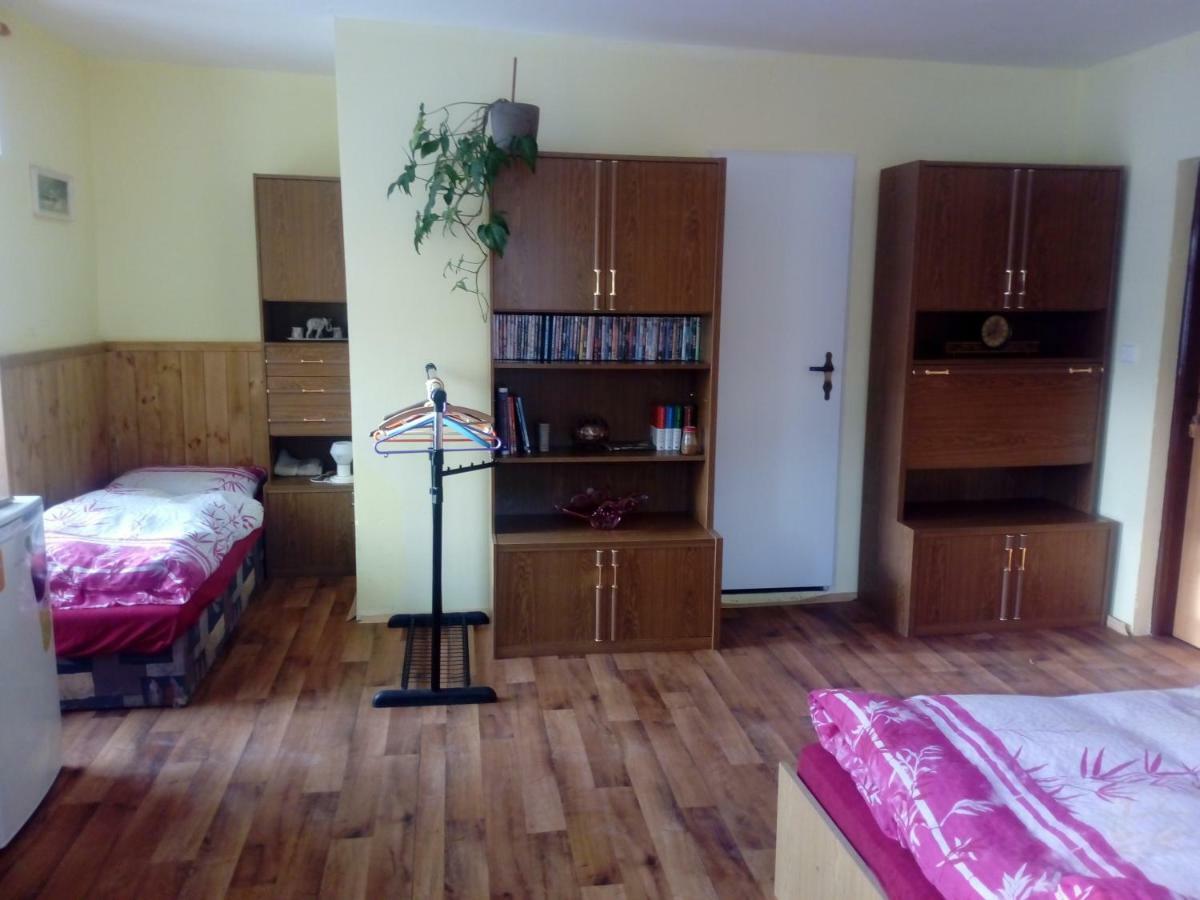 Penzion Sklarska Hospoda Chřibská Bagian luar foto