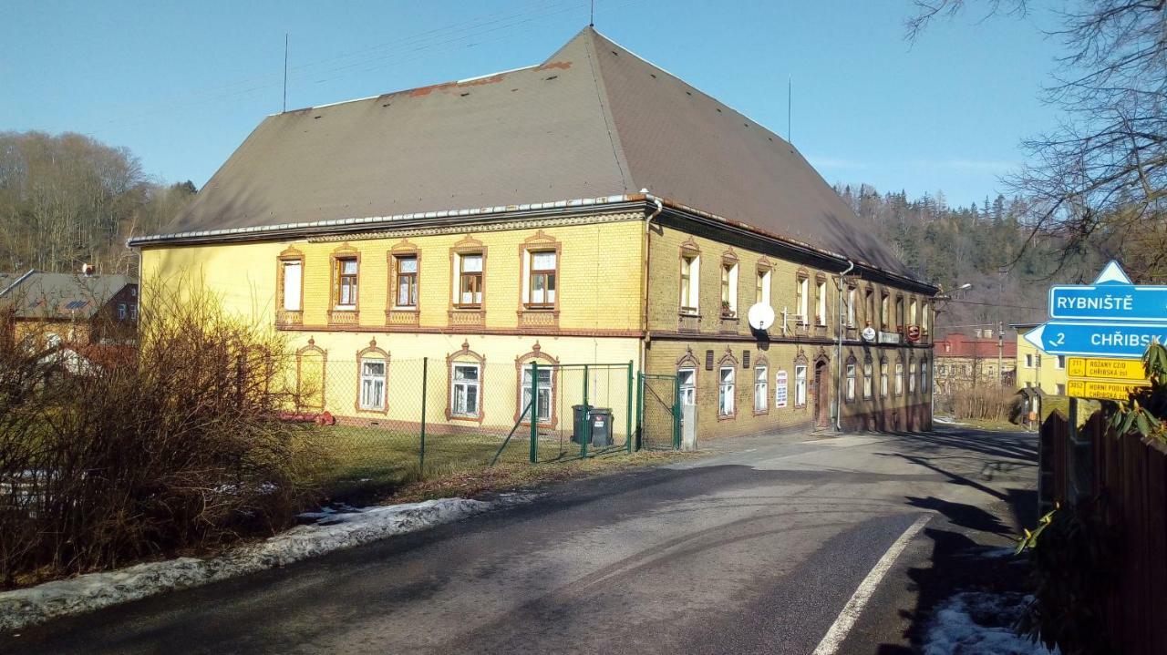 Penzion Sklarska Hospoda Chřibská Bagian luar foto