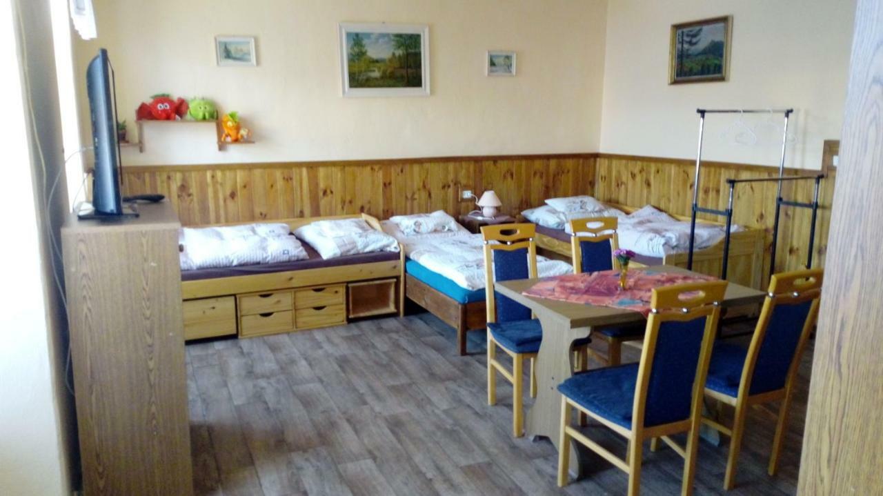 Penzion Sklarska Hospoda Chřibská Bagian luar foto
